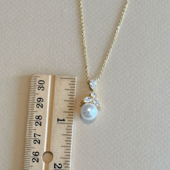 Elegant Gold Pearl Necklace #1551 - Picture 5 of 5